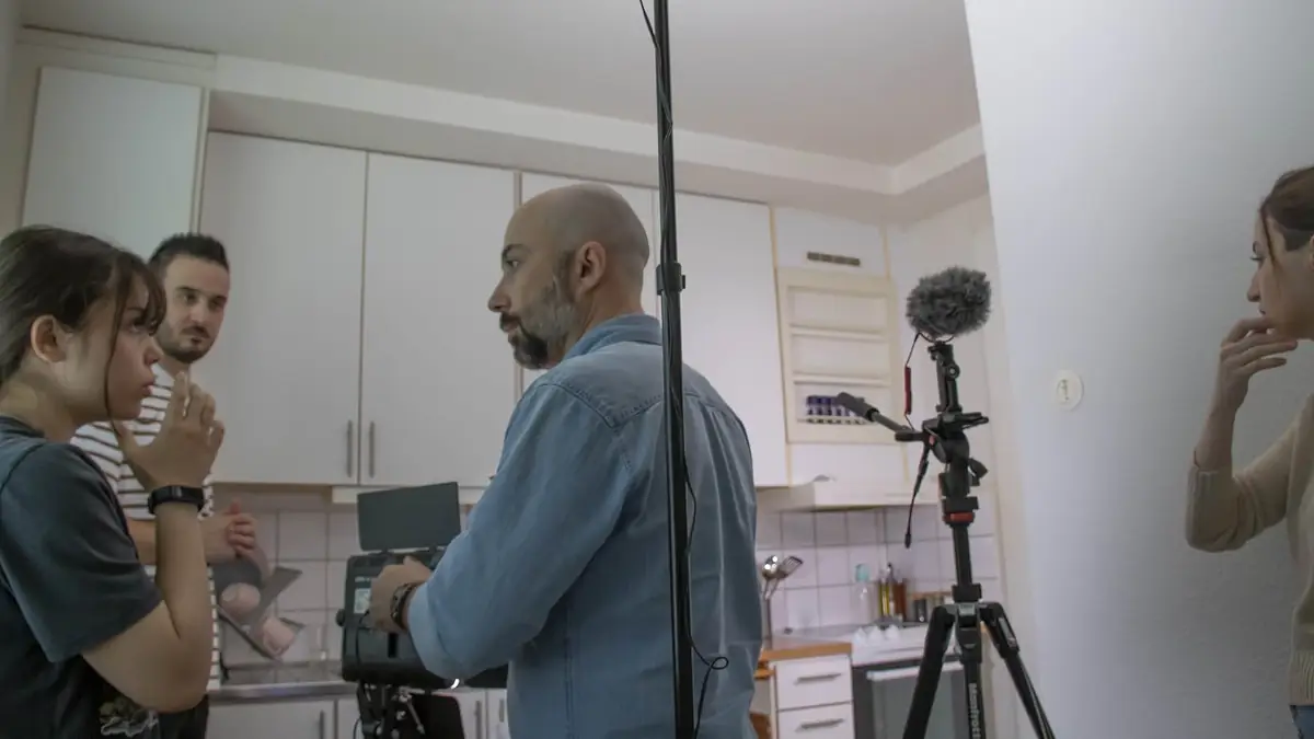 Jahja Alkhatib behind the scenes of Haleva