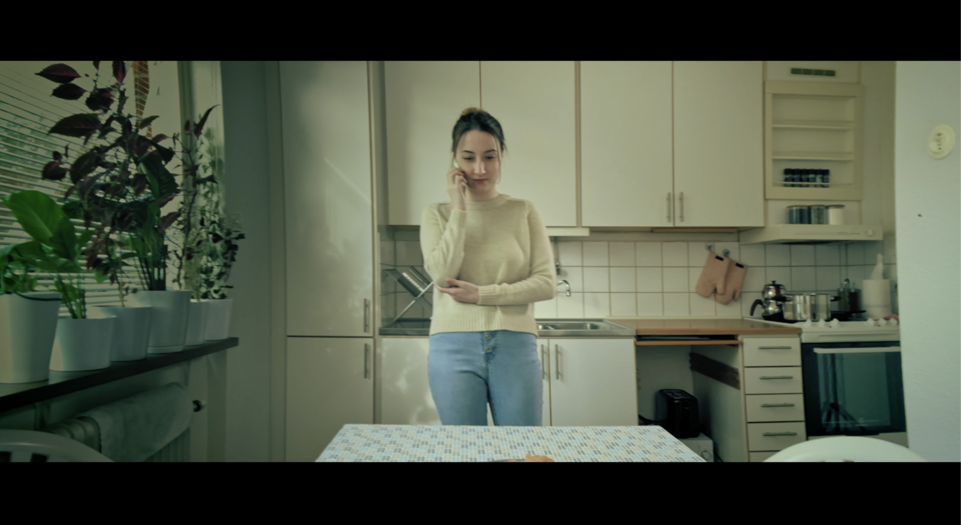 Bilder ur filmen — Haleva (1)